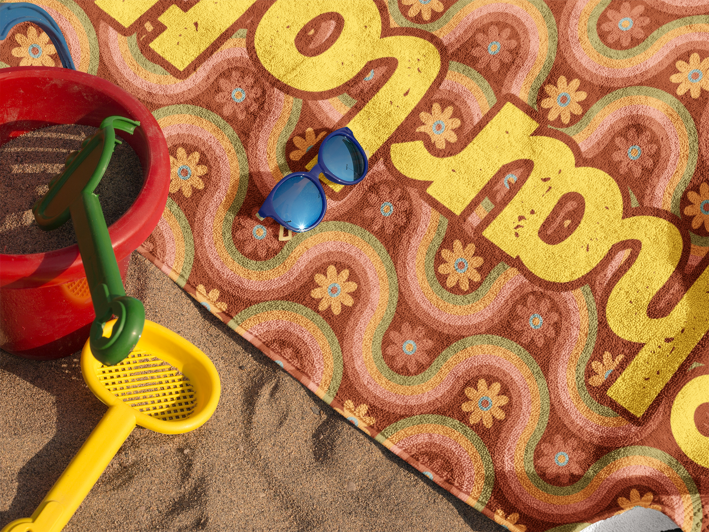 Funky Sunset – Retro Vibes Name Towel T05